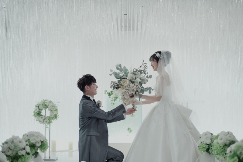 ウェディングドレスはチャペルで!