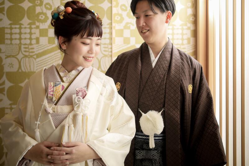 ブラウンの紋付