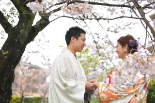 桜の時期にこだわりの和装姿でロケーション撮影♡