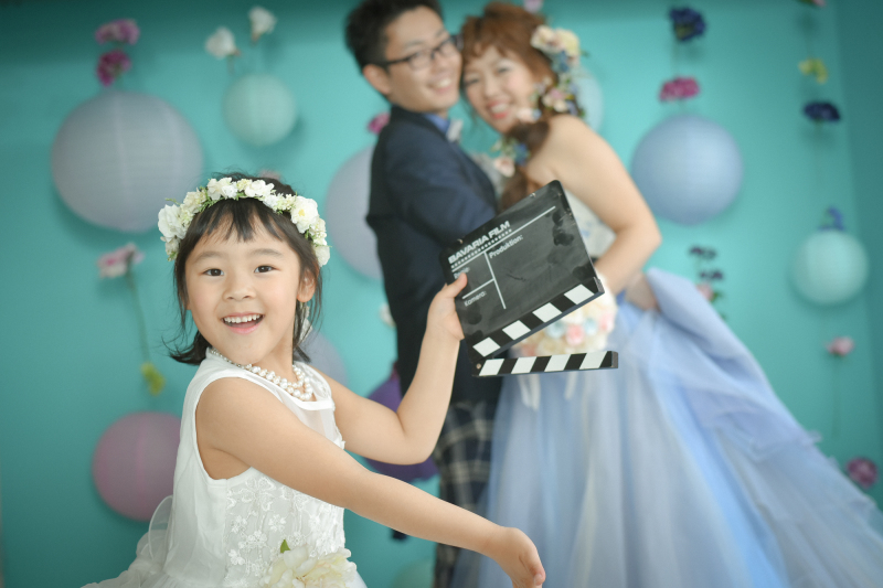 撮影を手伝ってくれる小さな天使