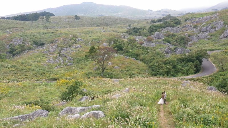 広大な場所で・・・