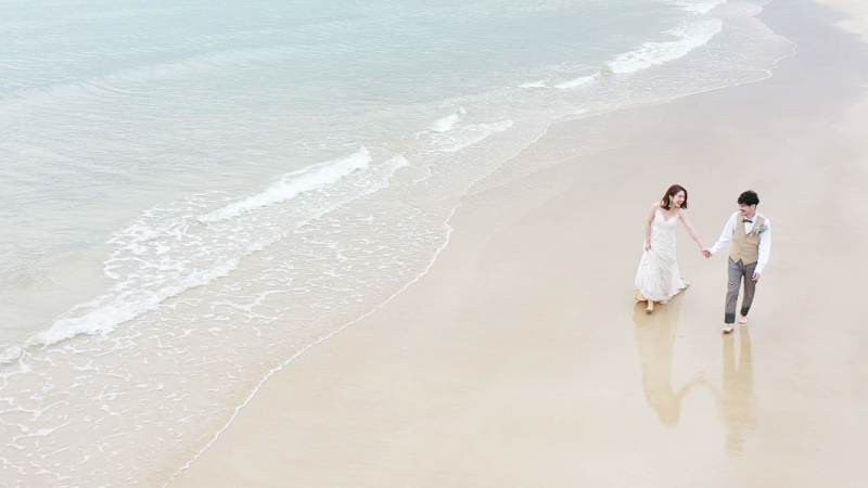 自由に楽しむ、ビーチフォトウェディング