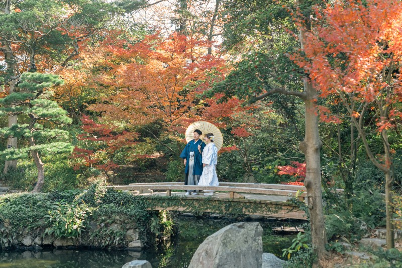 日本庭園で紅葉日和ロケフォト