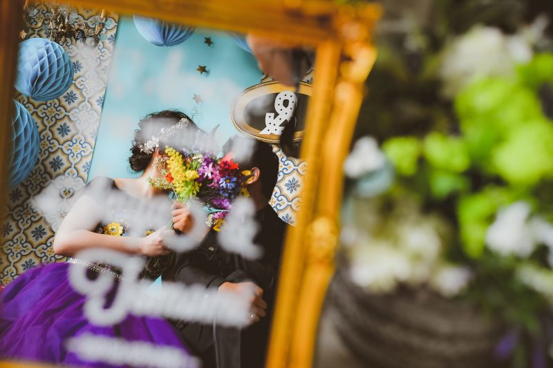 お持ち込みの鏡を使って・・・