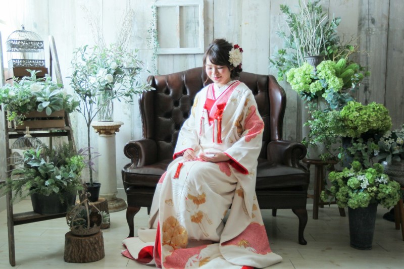 個性派の白無垢をセレクト