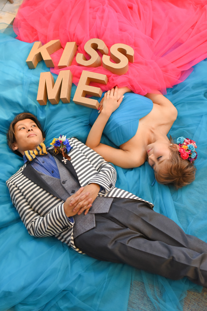 最後にドレスをたっぷり広げて寝ころびショット！