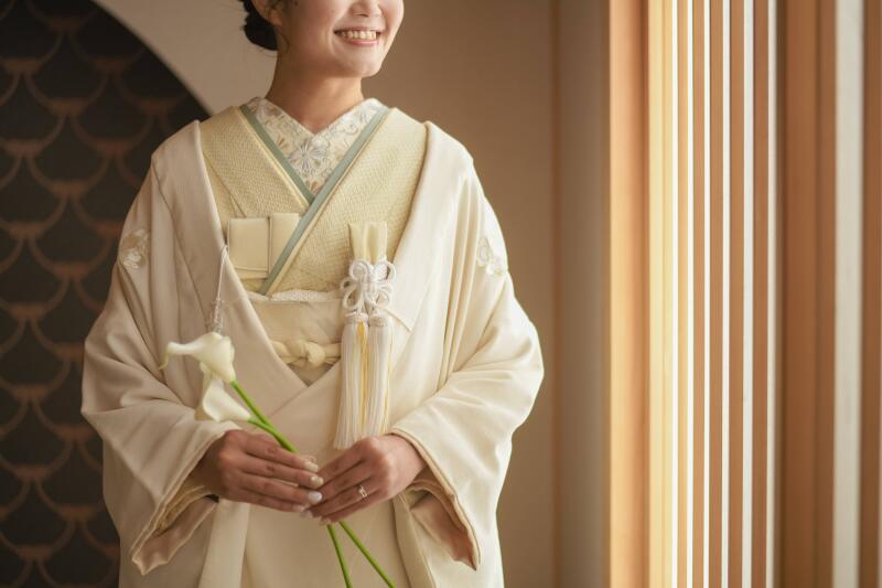 白無垢の細部の色味までこだわって