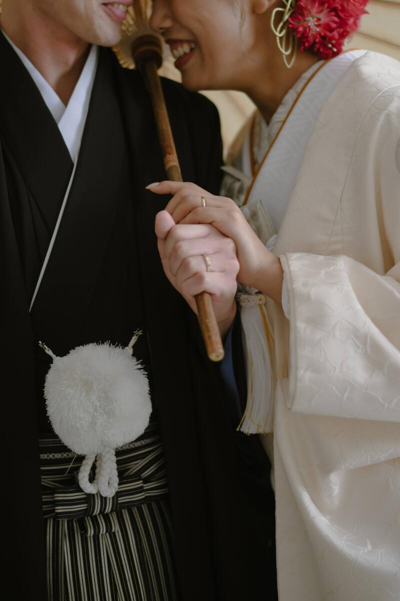お手元の指輪を活かしたショットも