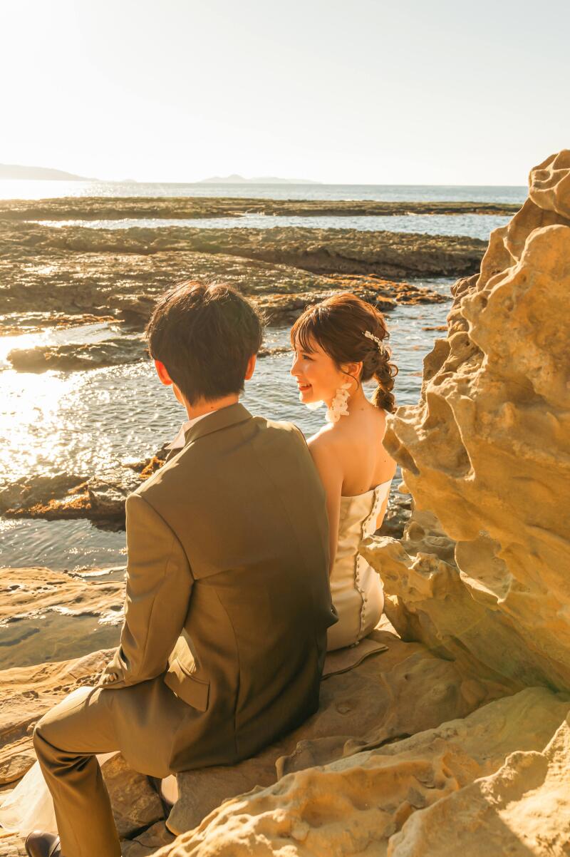 岩場でおしゃべりショット