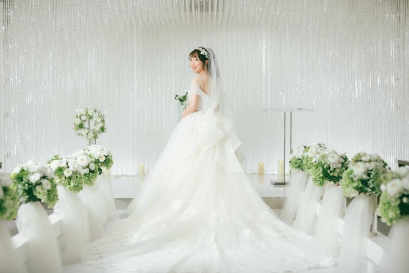 バックスタイルを魅せるショット