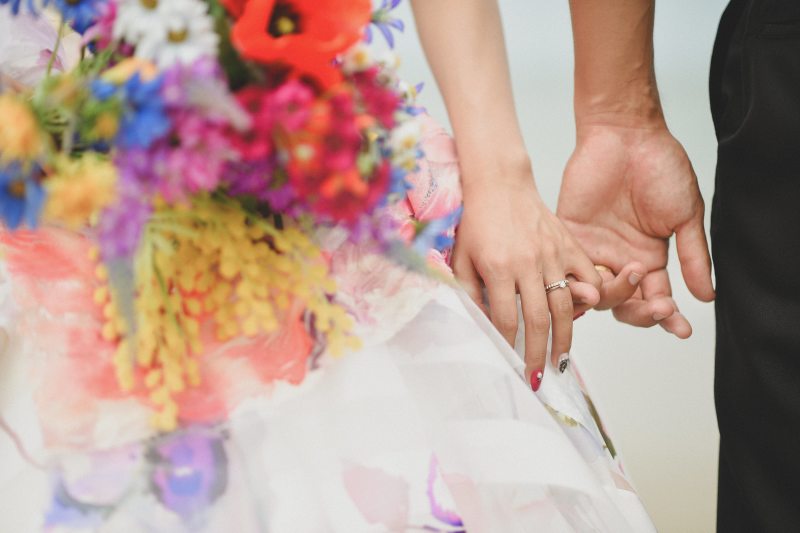 思い出の海でのドレス撮影