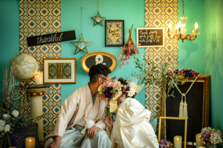 和装に自分らしいスパイスを★色遣いにこだわった白無垢