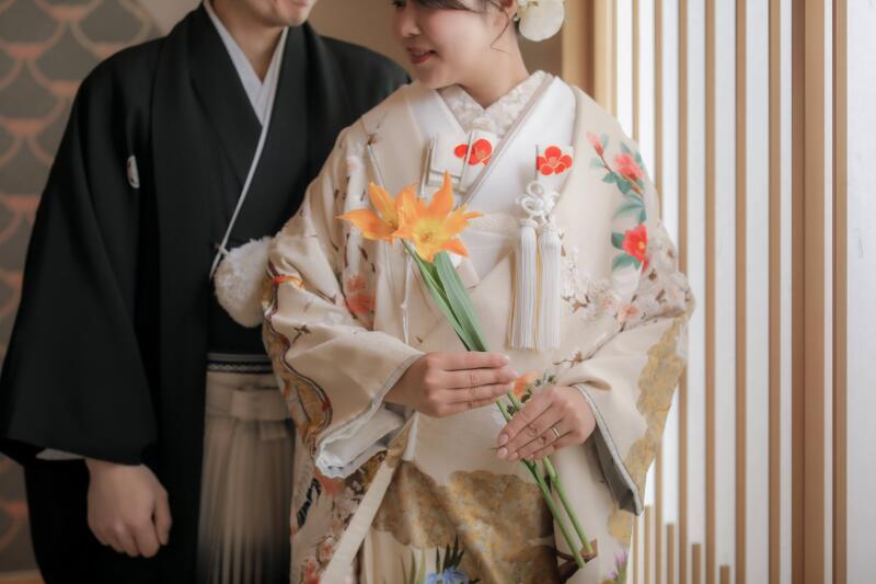 色打掛と紋付き袴