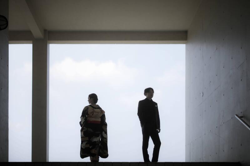 引振袖 × タキシード × 美術館