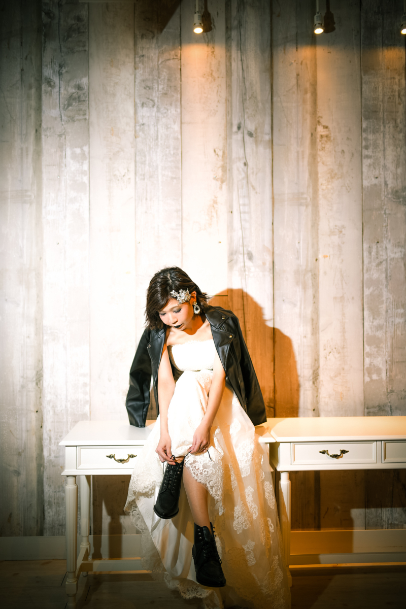 ライダースを合わせてクールに!