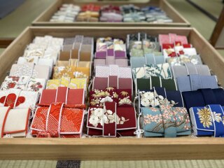 和装の色小物や色掛下
