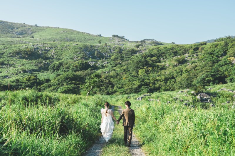 ◆北九州/旅気分でフォトウェディング◆１日完結もOK〈洋装１点・山×丘×草原のロケ撮影プラン〉