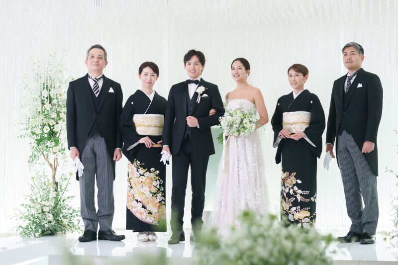年内限定*会食付フォトプラン*ドレススタジオ撮影&6名分会食+フリードリンク付:大切なご家族と一緒に撮影+お食事しませんか?