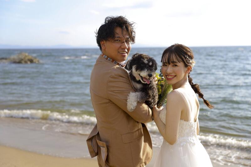 ワンちゃん抱っこして振り向きカット