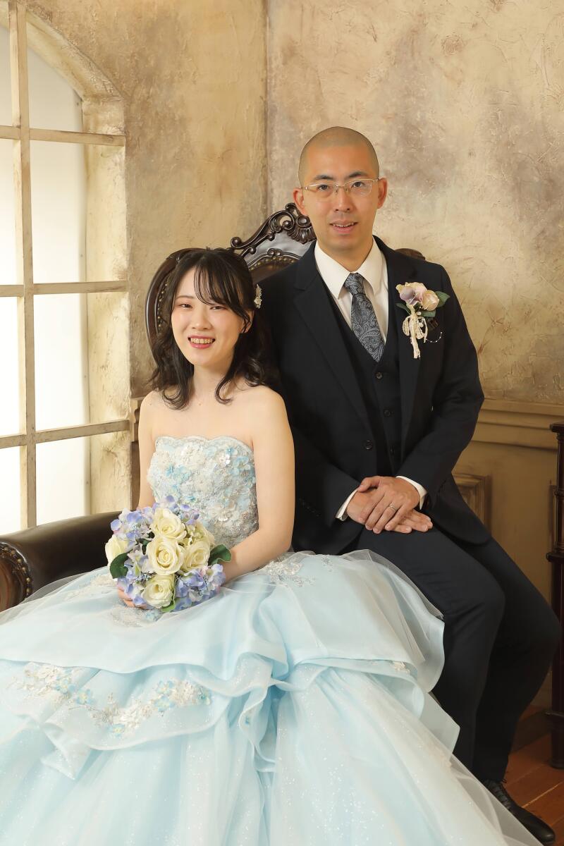 カラードレスにお着替えして2着目撮影開始