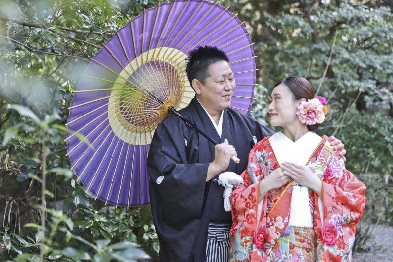 緑が鮮やかな庭で