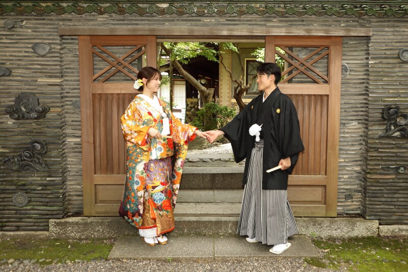 【日泰寺・揚輝荘】色打掛で巡る、朱の鳥居と名古屋指折りの名庭園の和装前撮り
