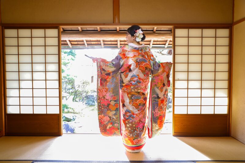 後ろ姿に宿る、和の美学