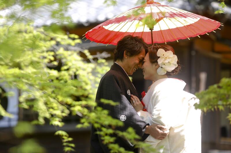 おでこコツンポーズ