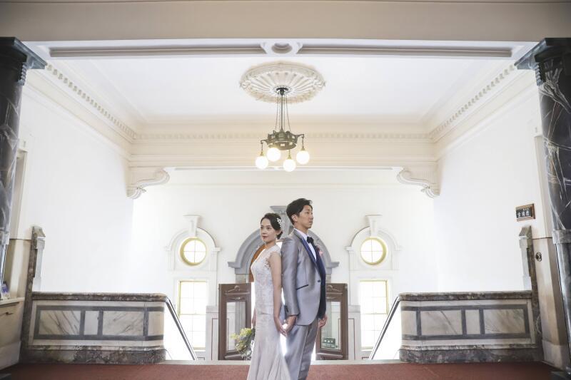 マーメイドドレスでオシャレな洋館でウエディングフォト
