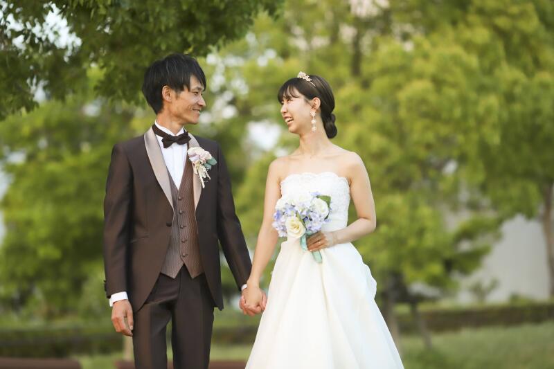 緑の鮮やかな公園をお散歩しながら