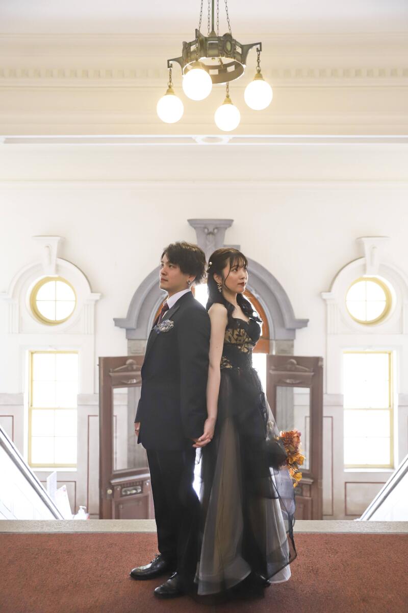 背中合わせでクールな1カット