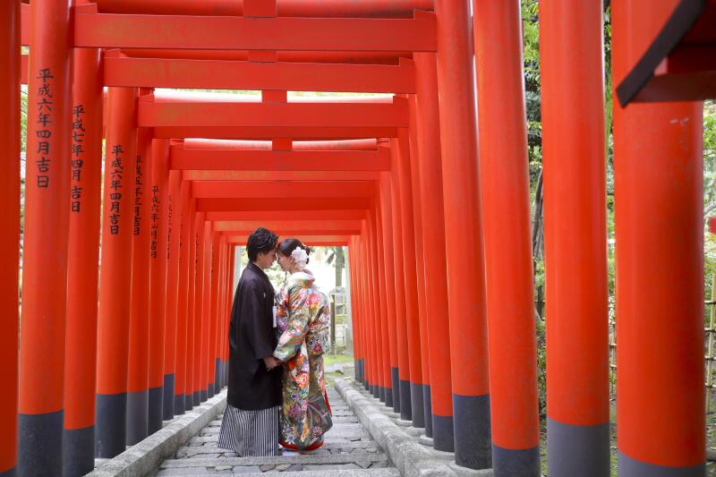 鮮やかな朱に包まれて