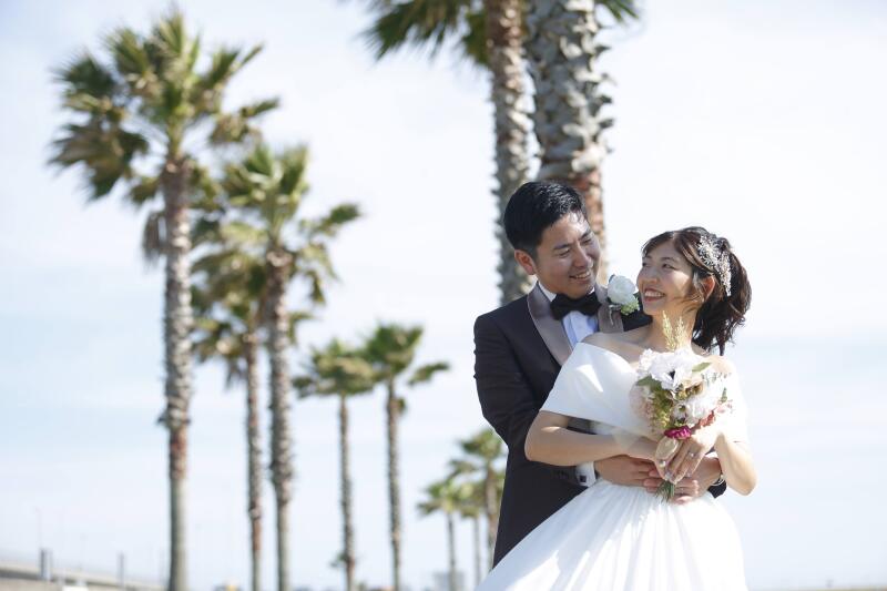 ヤシの木に見守られて