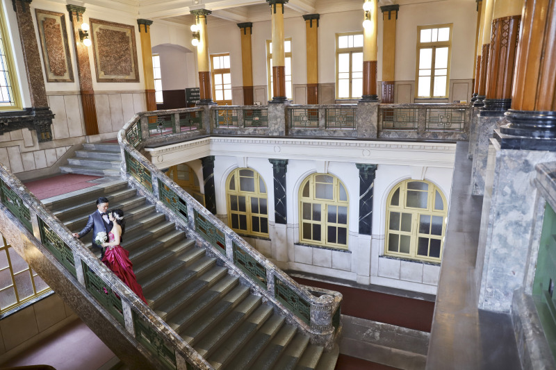 大階段を使って