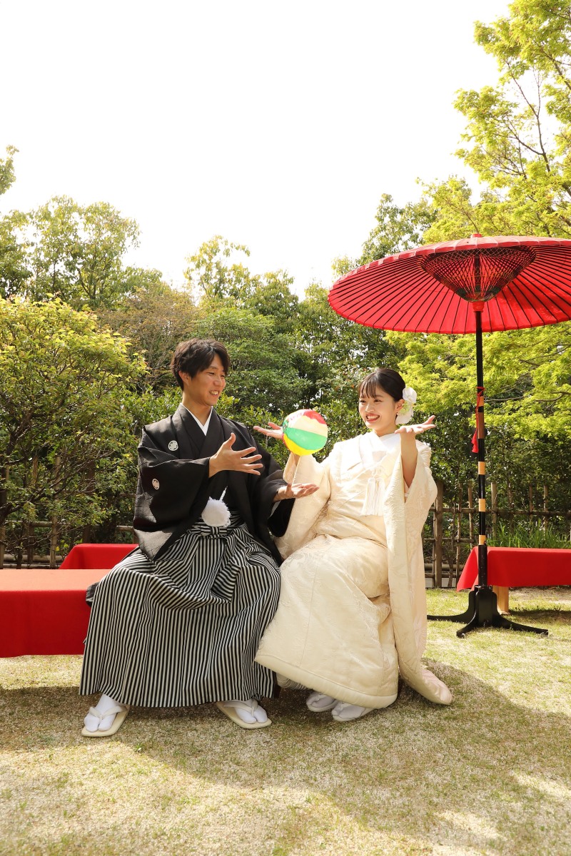 紙風船で遊んでる楽しそうな表情をいただきました