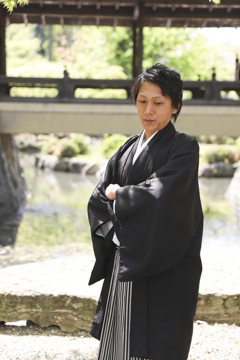 クールにご新郎様のソロショット撮影