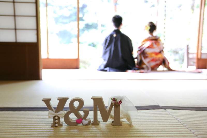 オリジナルイニシャル小物を使って