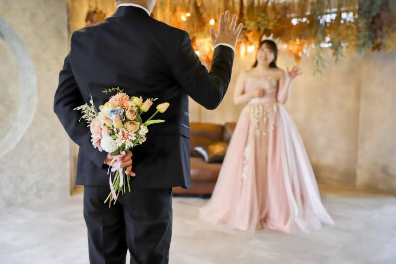 愛猫と一緒にオシャレスタジオで思い出に残るウエディングフォトを