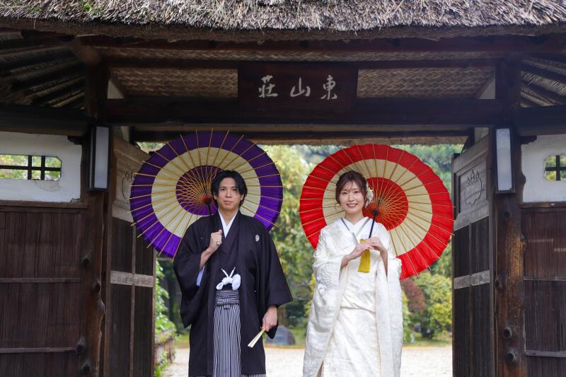 和傘を添えて彩り豊かに