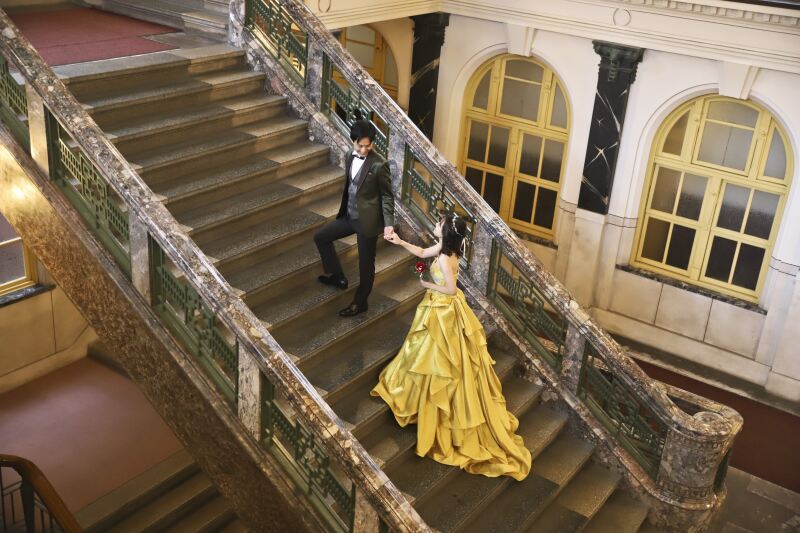 オシャレな洋館である市政資料館にて洋装撮影開始!