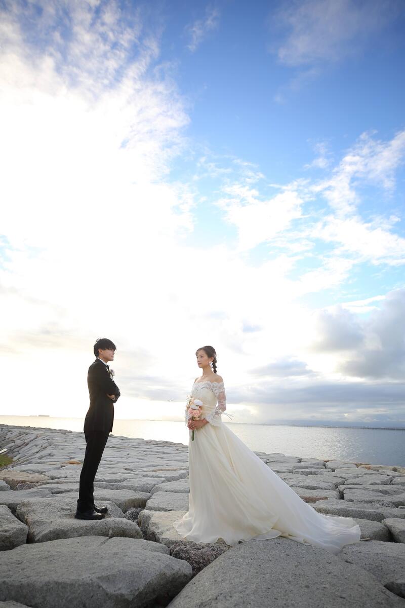 クールに立ちポーズショット