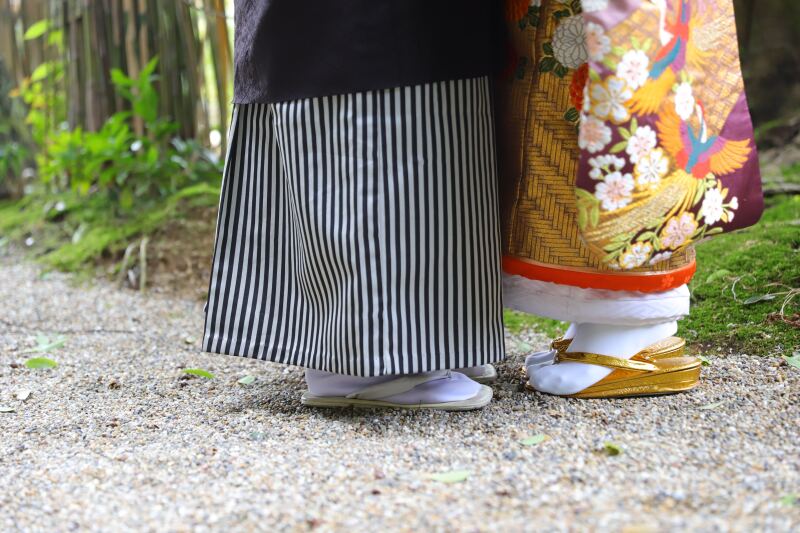 足元から伝わるお二人の歩み