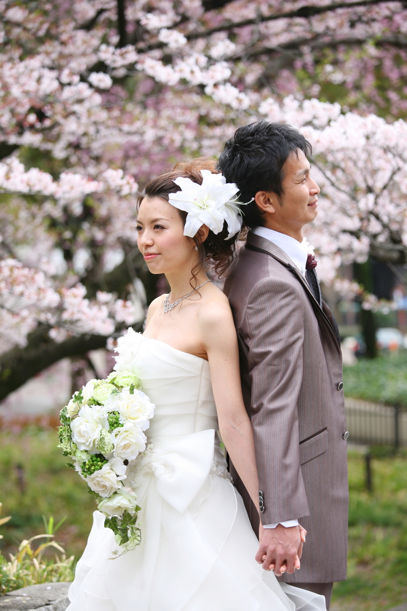 桜で洋装も素敵!