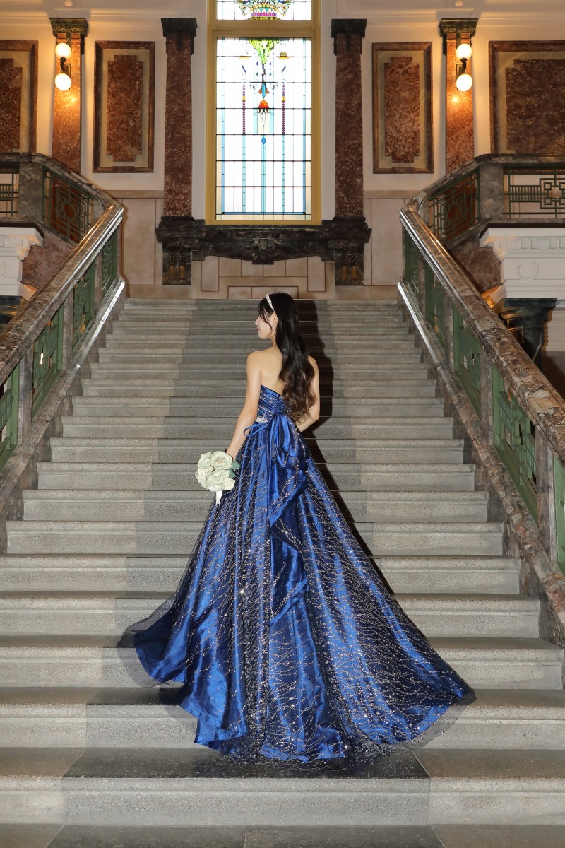 ドラマチックな階段ショット