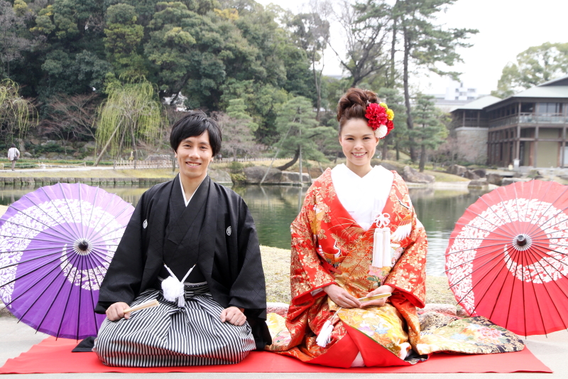 外での正座カットも☆