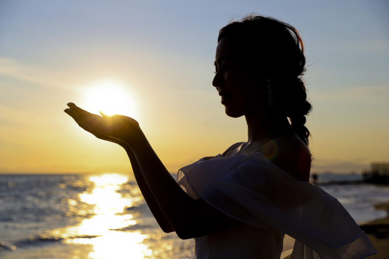 日も暮れてきて