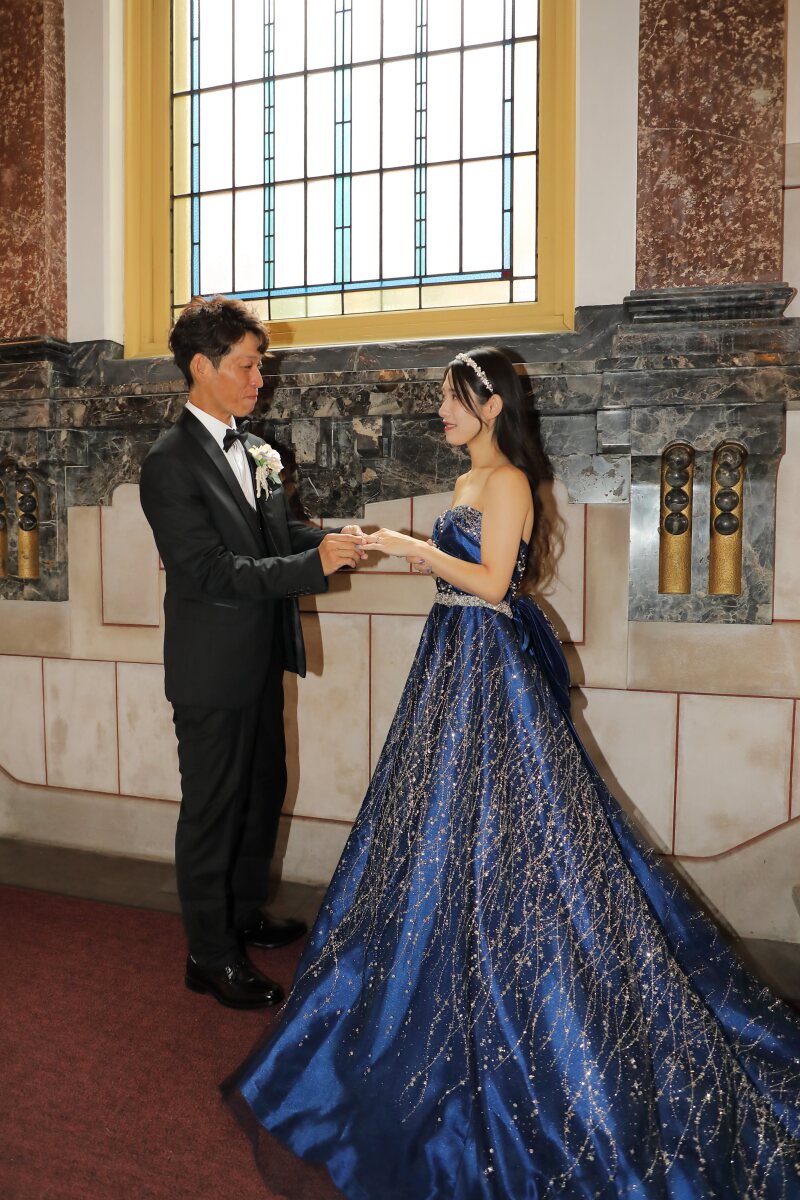 愛を誓うロマンチックな瞬間