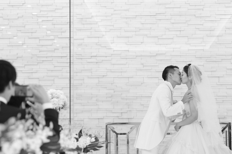 誓いのキスシーン