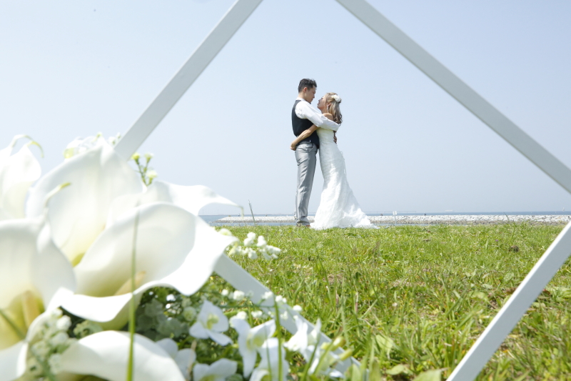 フォトフレーム越しに遠近法での1カット