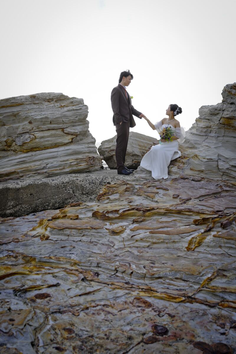 野間灯台といえばこのダイナミックな岩場